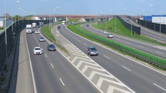 Rozbudowa autostrady A2 ruszy w listopadzie. Kierowców czekają utrudnienia aż do 2028 roku.