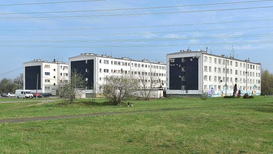 Rusza rozbiórka osiedla przy Dudziarskiej. Teren przejęła firma wykonawcza.