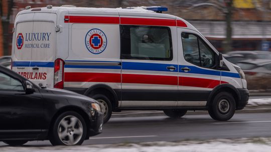 Śmiertelny wypadek na Ursynowie. BMW potrąciło pieszego