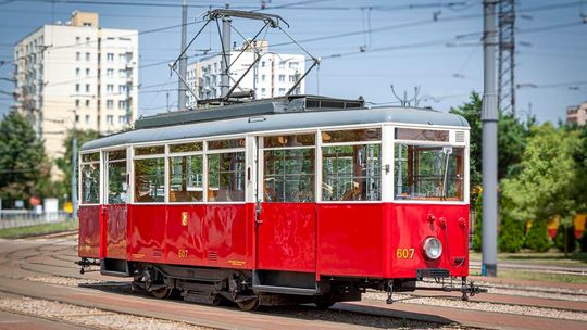 Zabytkowy tramwaj w Warszawie.