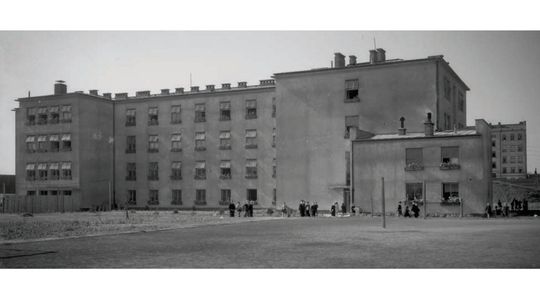 Szkoły Starzyńskiego. W ciągu pięciu lat powstało aż kilkadziesiąt nowych budynków