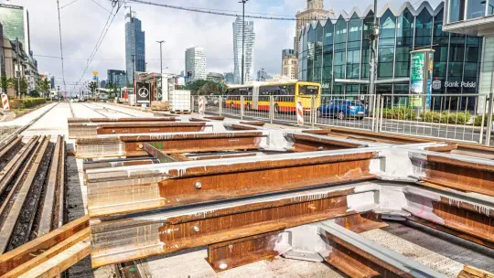 Tramwaje wracają na Grójecką i Aleje Jerozolimskie. Kolejne zmiany przy „Kinie Femina”