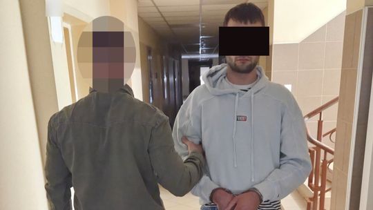 Udawał pracownika banku, aby wyłudzić kod BLIK. Złapano go na gorącym uczynku