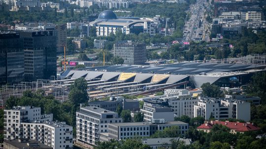 Budynek dworca Warszawa Zachodnia z lotu ptaka