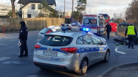 Wypadek na Białołęce. Radiowóz zderzył się czołowo z osobówką. Ranne cztery osoby