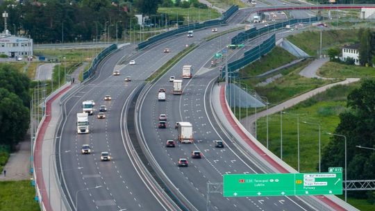 Wypadek na S2 przy Paluchu. Ruch został już wznowiony
