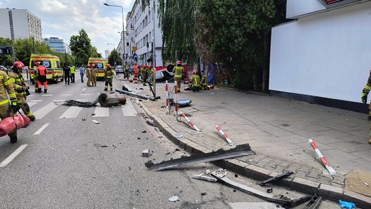 Wypadek na ul. Puławskiej. Poszkodowana kobieta nadal w stanie krytycznym