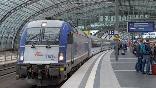 Z Warszawy do Berlina nawet w 3,5 godziny. Nowa koncepcja szybkiej kolei.