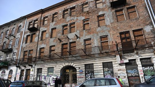 Kamienica przy ul. Chmielnej 128
