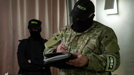 Zarzuty dla youtubera „Buddy” i 9 innych osób. Loterie miały być w istocie grami hazardowymi