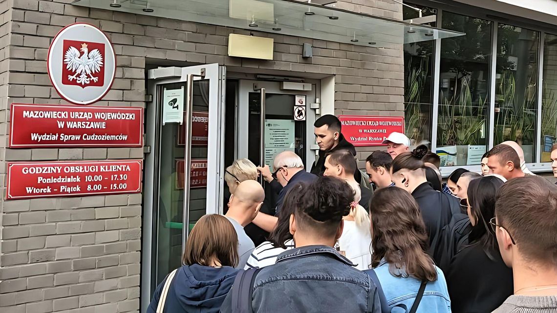 Kolejka do Urzędu ds. Cudzoziemców