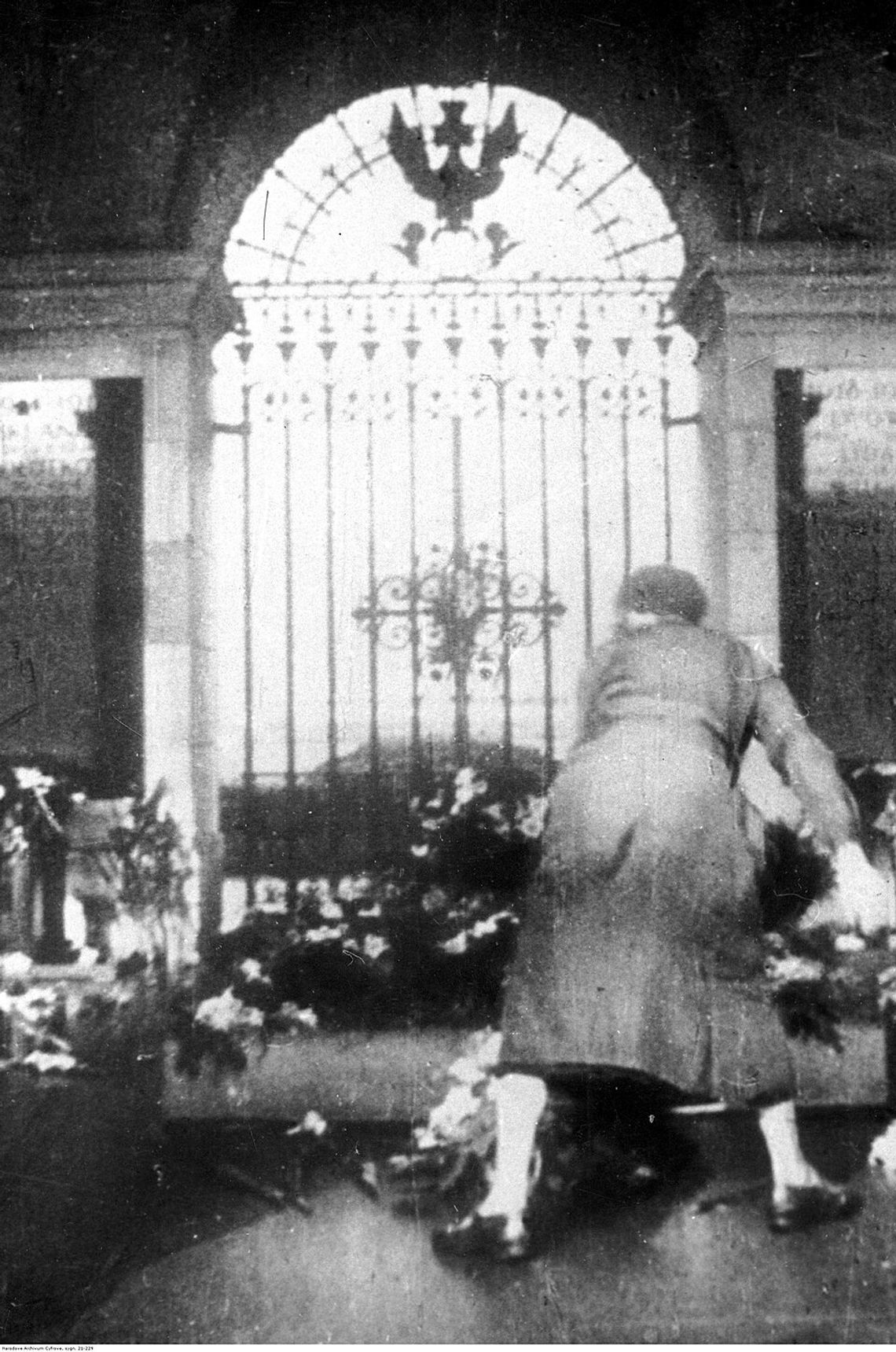 35. dzień Powstania Warszawskiego. Ciężkie walki o Powiśle i zniszczenie elektrowni. 35. dzień Powstania Warszawskiego. Ciężkie walki o Powiśle i zniszczenie elektrowni.