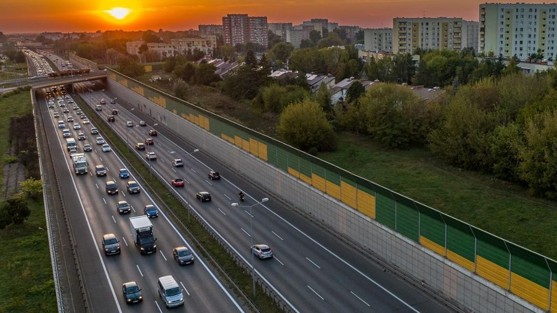 GDDKiA remontuje S8 w Warszawie. Prace początkowo opóźniła pogoda