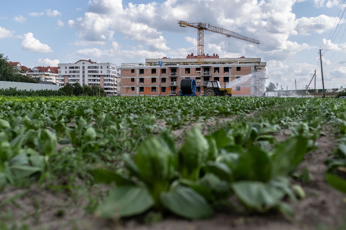 Banki ziemi, czyli „ukryte” mieszkania w Warszawie. Deweloperzy mogliby je zbudować, ale czekają