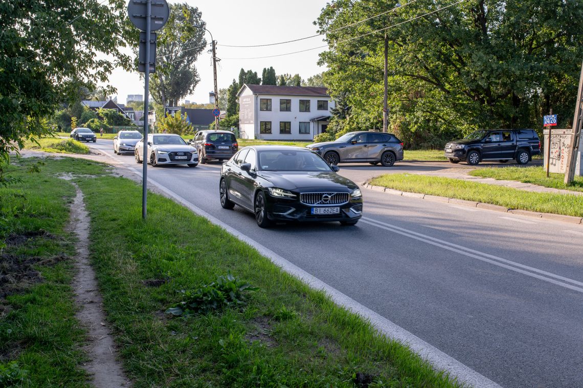 Ulica Bartycka na Mokotowie.