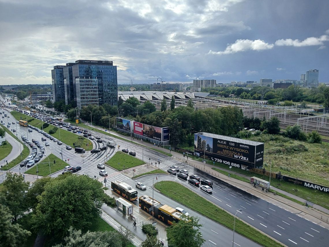 Dwie 68-metrowe wieże powstaną na Ochocie. Kontrakt na budowę wart 295 mln zł.