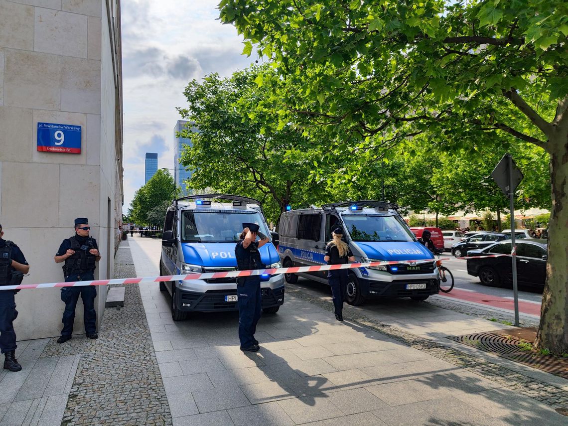Ewakuacja w centrum Warszawy. Policja zakończyła działania