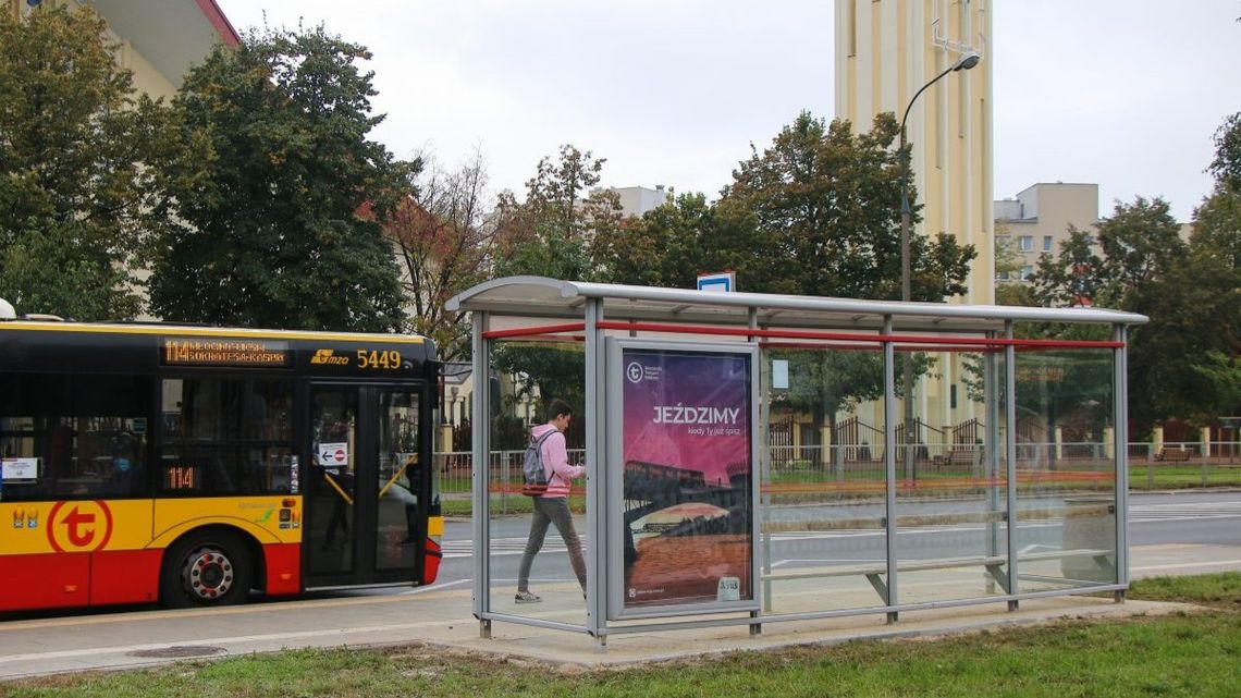 IMGW ostrzega przed upałami. Radna interweniuje. Chodzi o niedostosowanie przystanków do warunków pogodowych