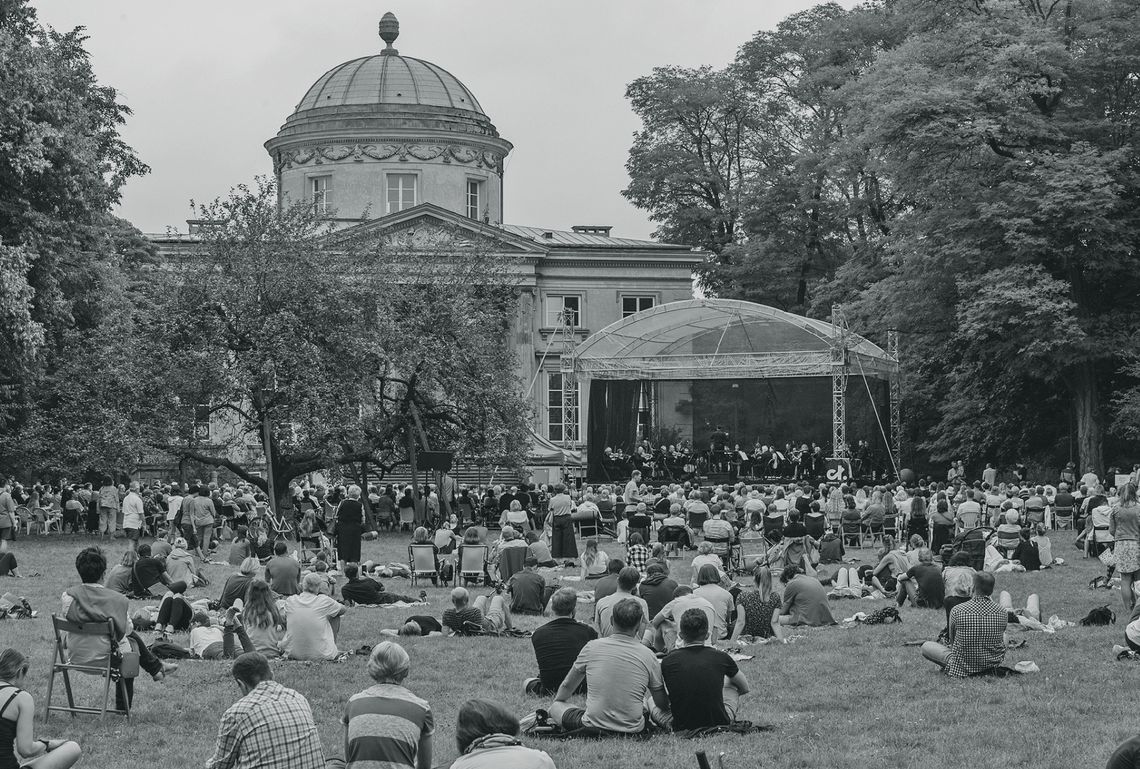 „Klasycznie na trawie” wraca do Królikarni. Filharmonia Narodowa zagra pod gołym niebem. „Klasycznie na trawie” wraca do Królikarni. Filharmonia Narodowa zagra pod gołym niebem.