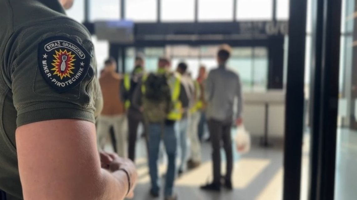 Kolejna deportacja 40 obcokrajowców. „Wymagały tego względy obronności lub bezpieczeństwa państwa”