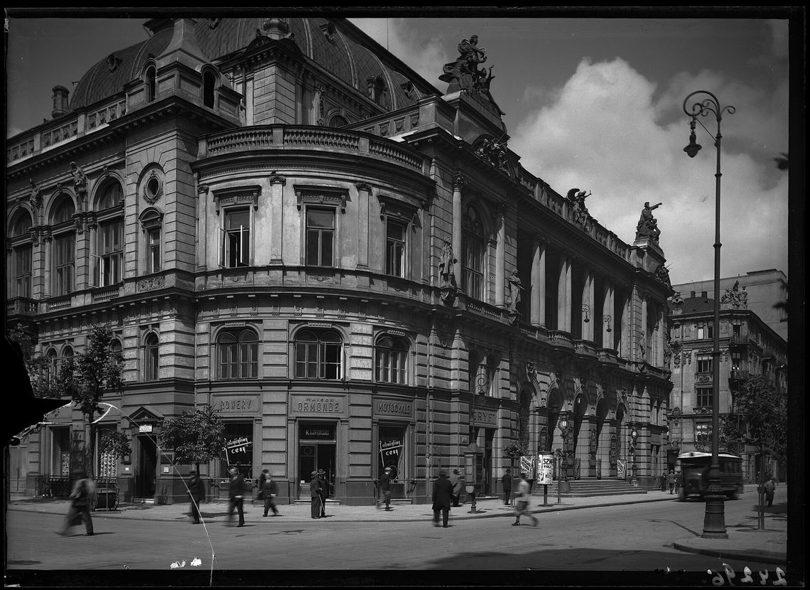 Niezwykłe odkrycie w centrum Warszawy. Pod ziemią znaleziono pamiątki sprzed wojny. Niezwykłe odkrycie w centrum Warszawy. Pod ziemią znaleziono pamiątki sprzed wojny.