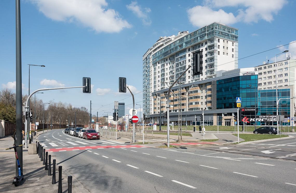 Nowe chodniki na Woli i Ochocie. Remont Okopowej już ruszył, prace na Dickensa opóźnione. Nowe chodniki na Woli i Ochocie. Remont Okopowej już ruszył, prace na Dickensa opóźnione.