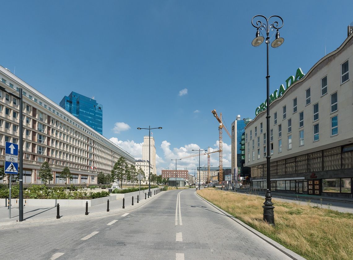 Plac Powstańców Warszawy po metamorfozie. Więcej zieleni nad podziemnym parkingiem. Plac Powstańców Warszawy po metamorfozie. Więcej zieleni nad podziemnym parkingiem.
