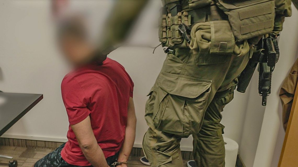 Policja odbiła Syryjczyka z rąk porywaczy. Brawurowa akcja w Warszawie