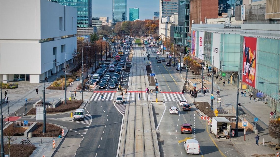 Przejście do placu Centralnego otwarte. Będą kolejne przez Marszałkowską Przejście do placu Centralnego otwarte. Będą kolejne przez Marszałkowską