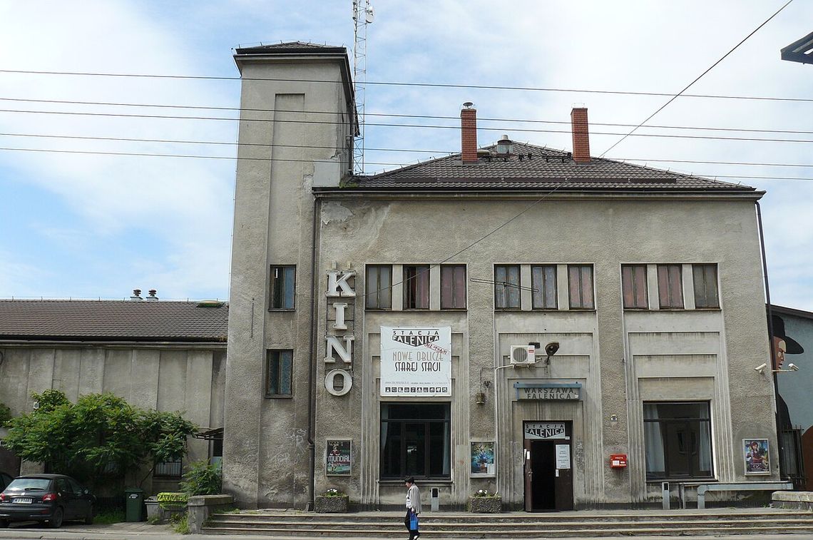 Przystanek „PKP Falenica (Bystrzycka)” przeniesiony. Zmiana dla trzech linii autobusowych. Przystanek „PKP Falenica (Bystrzycka)” przeniesiony. Zmiana dla trzech linii autobusowych.