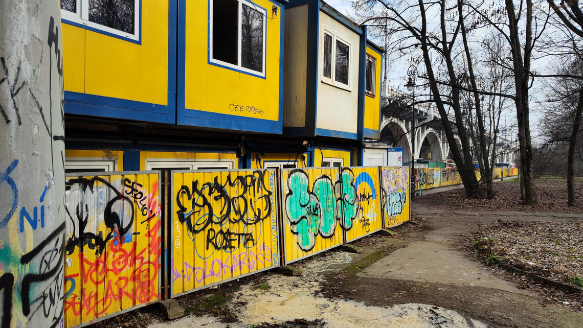 Remont Mostu Poniatowskiego się przeciąga. Przystanek zamknięty, końca prac nie widać