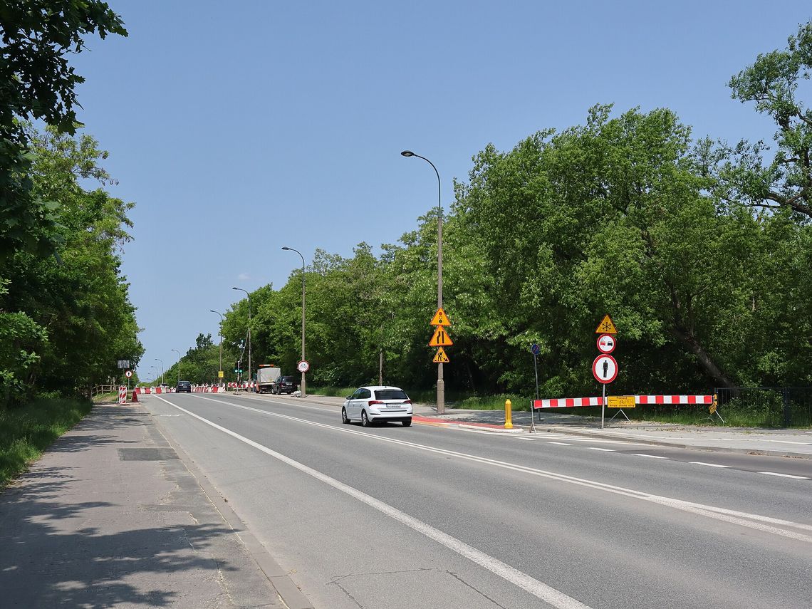 Remontowy weekend w Warszawie. Utrudnienia na drogach i zmiany w komunikacji.