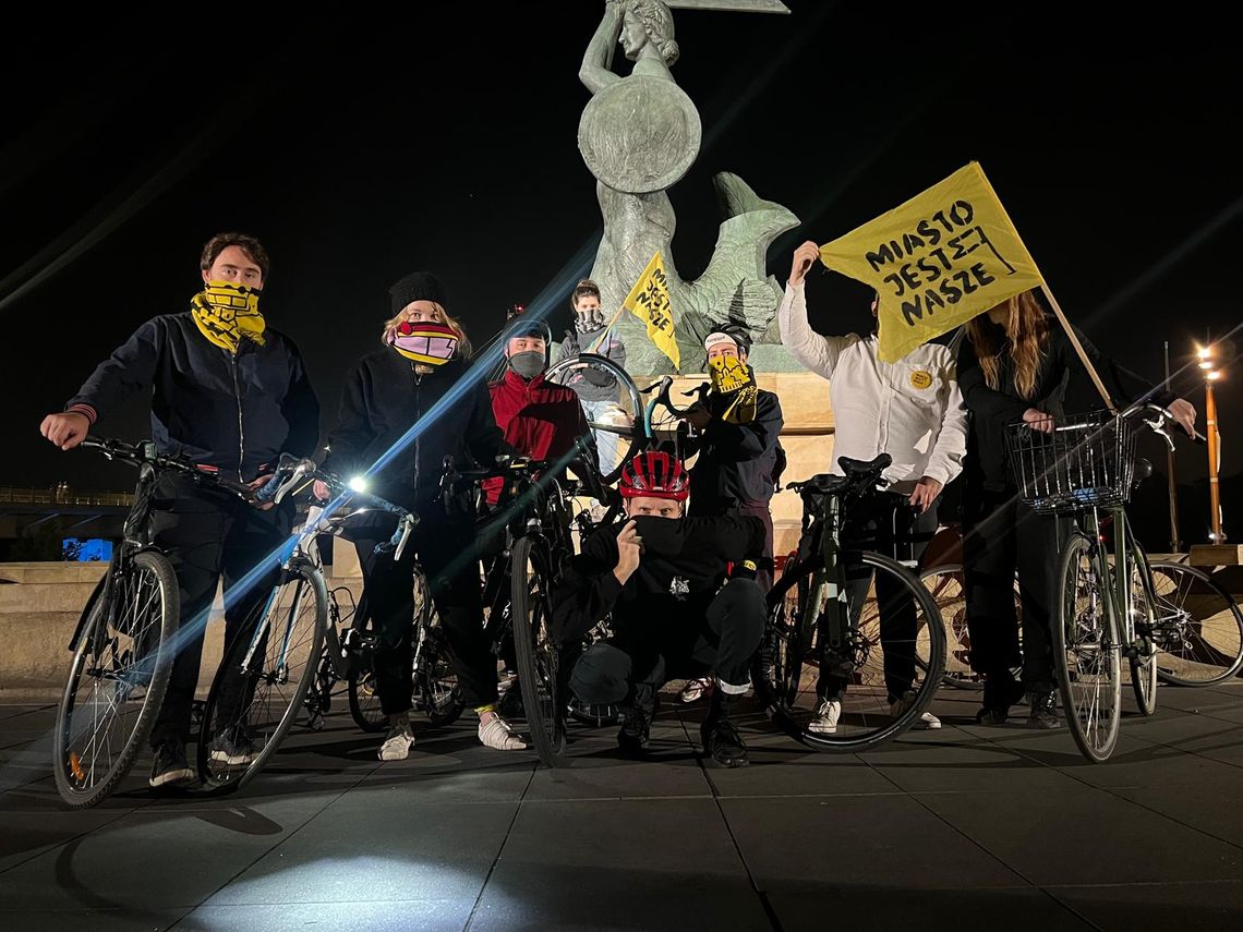 Aktywiści na tropie piratów drogowych. „To powszechny proceder”. Rowerowy patrol obywatelski Miasto Jest Nasze