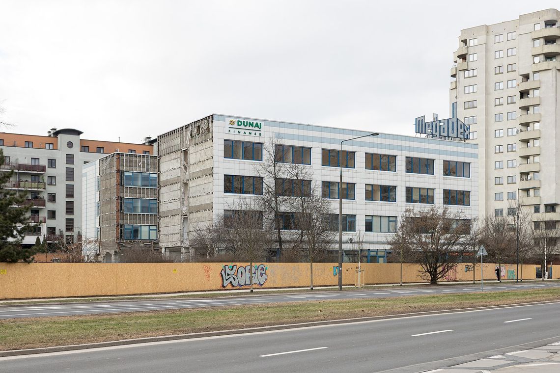 Ruszyła budowa „Mickiewicza 63”. Na miejscu dawnego biurowca powstanie 66 apartamentów. Ruszyła budowa „Mickiewicza 63”. Na miejscu dawnego biurowca powstanie 66 apartamentów.