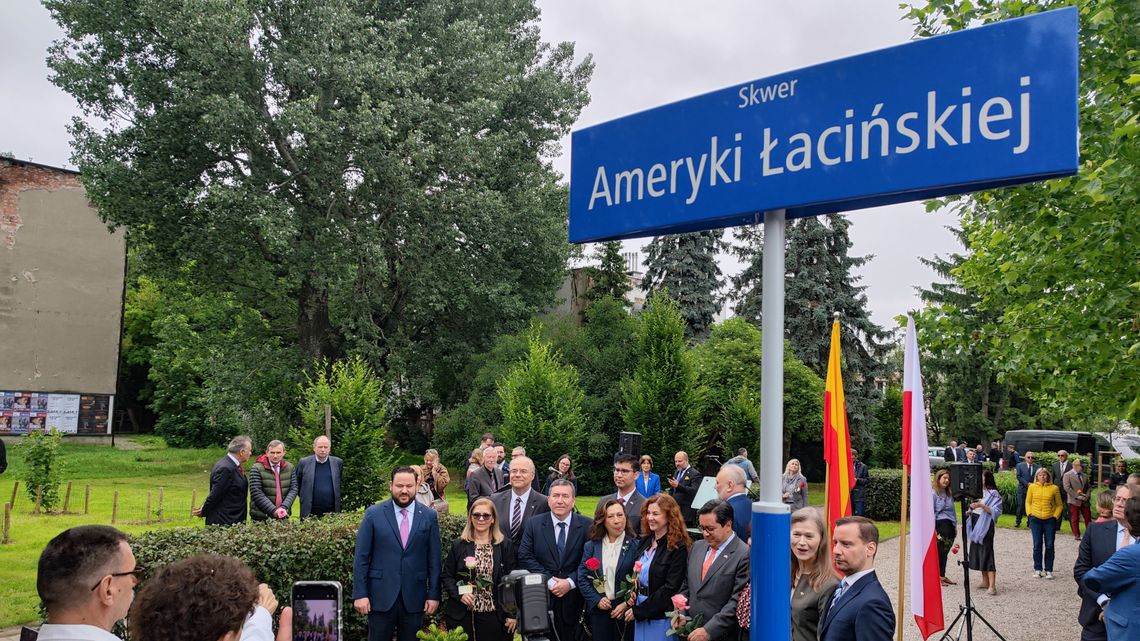 Skwer Ameryki Łacińskiej oficjalnie otwarty. „Miejsce, którego celem będzie pokój dla całego świata”