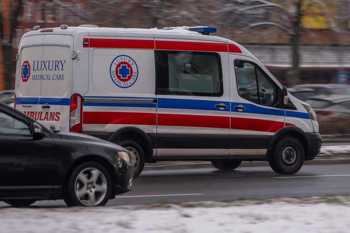 Śmiertelny wypadek na Ursynowie. BMW potrąciło pieszego