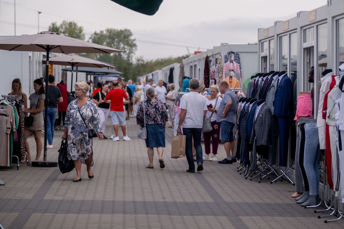 Tymczasowe targowisko na Marywilskiej już działa