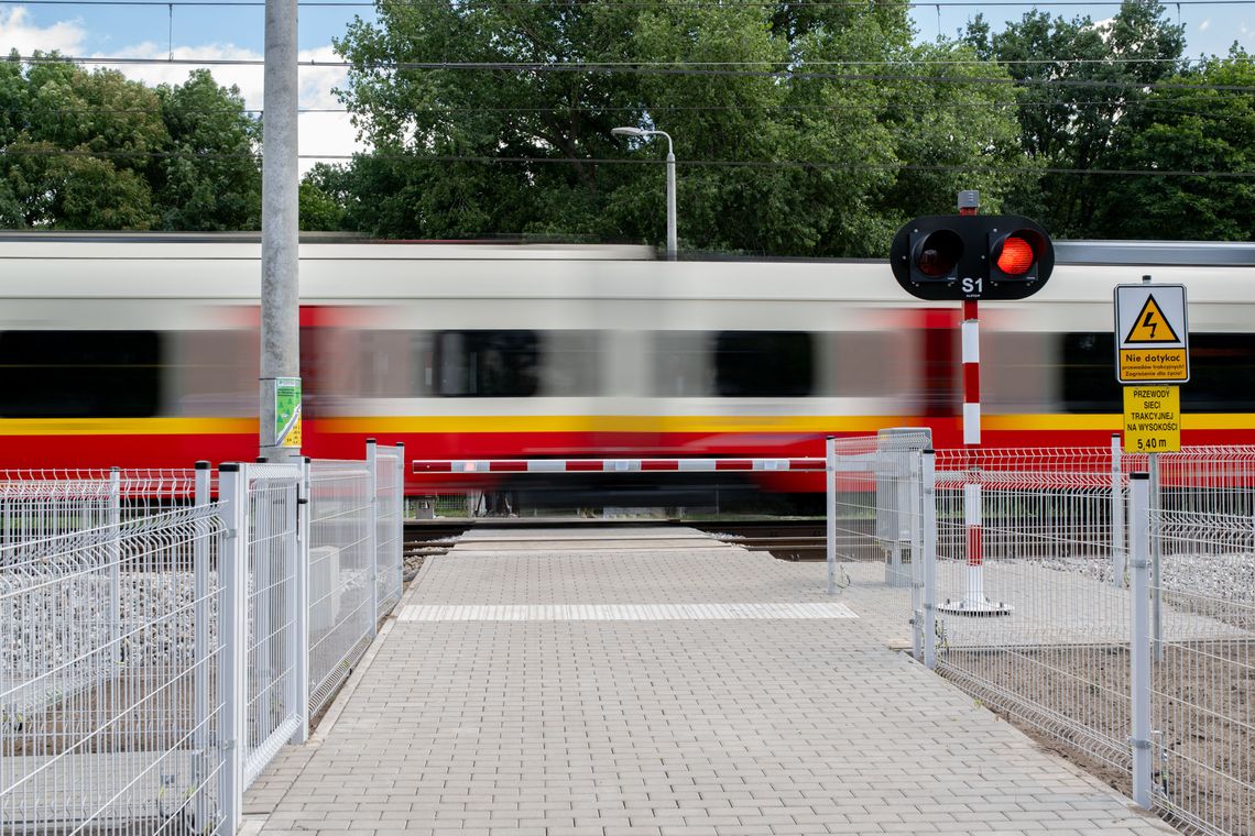 Utrudnienia pociągów w Warszawie. Awaria na linii średnicowej. Spore opóźnienia Opóźnienia pociągów w Warszawie.