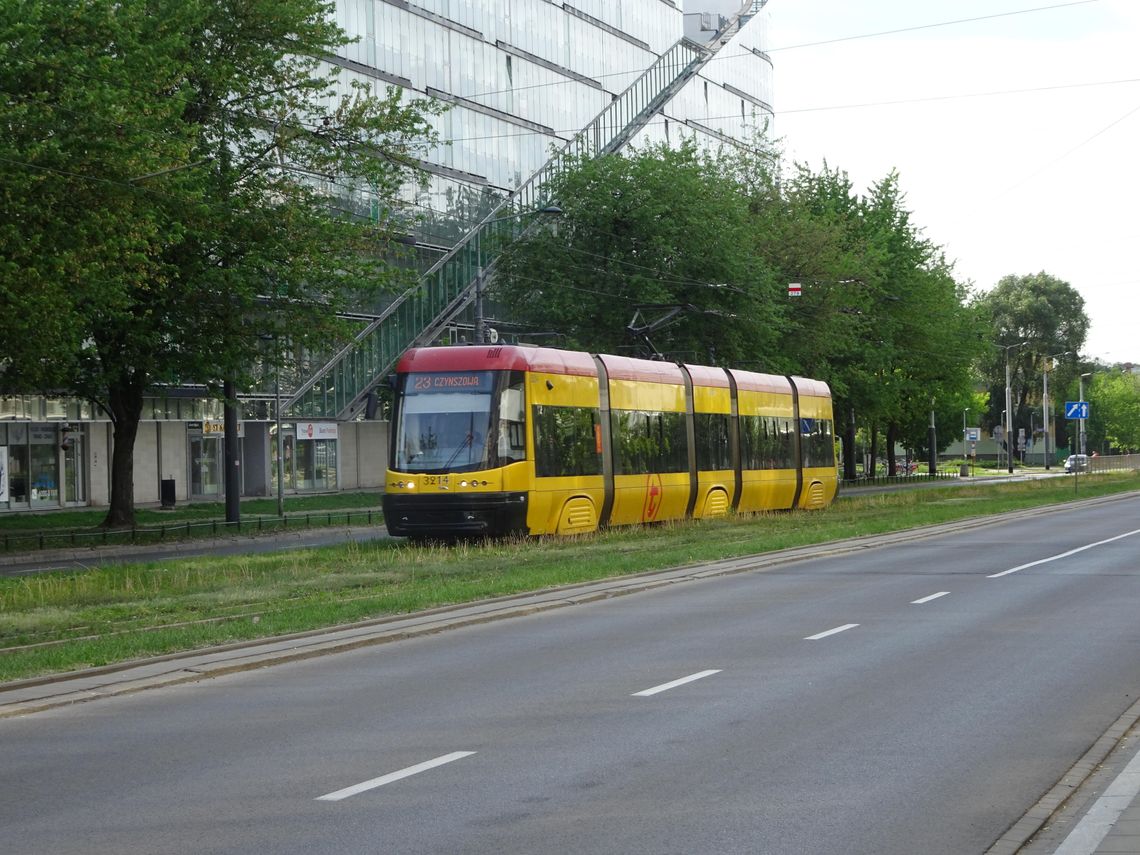 Warszawa chce kupić nawet 62 nowe tramwaje. Wszystkie oferty znacznie przekraczają budżet. Warszawa chce kupić nawet 62 nowe tramwaje. Wszystkie oferty znacznie przekraczają budżet.