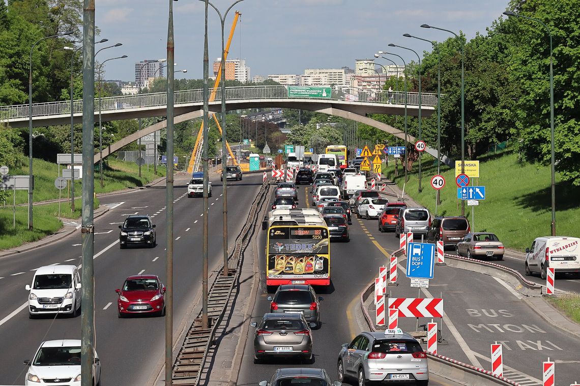 Warszawa po wakacyjnych remontach. Tramwaje wracają na trasy, ale część prac potrwa jesienią. Warszawa po wakacyjnych remontach. Tramwaje wracają na trasy, ale część prac potrwa jesienią.