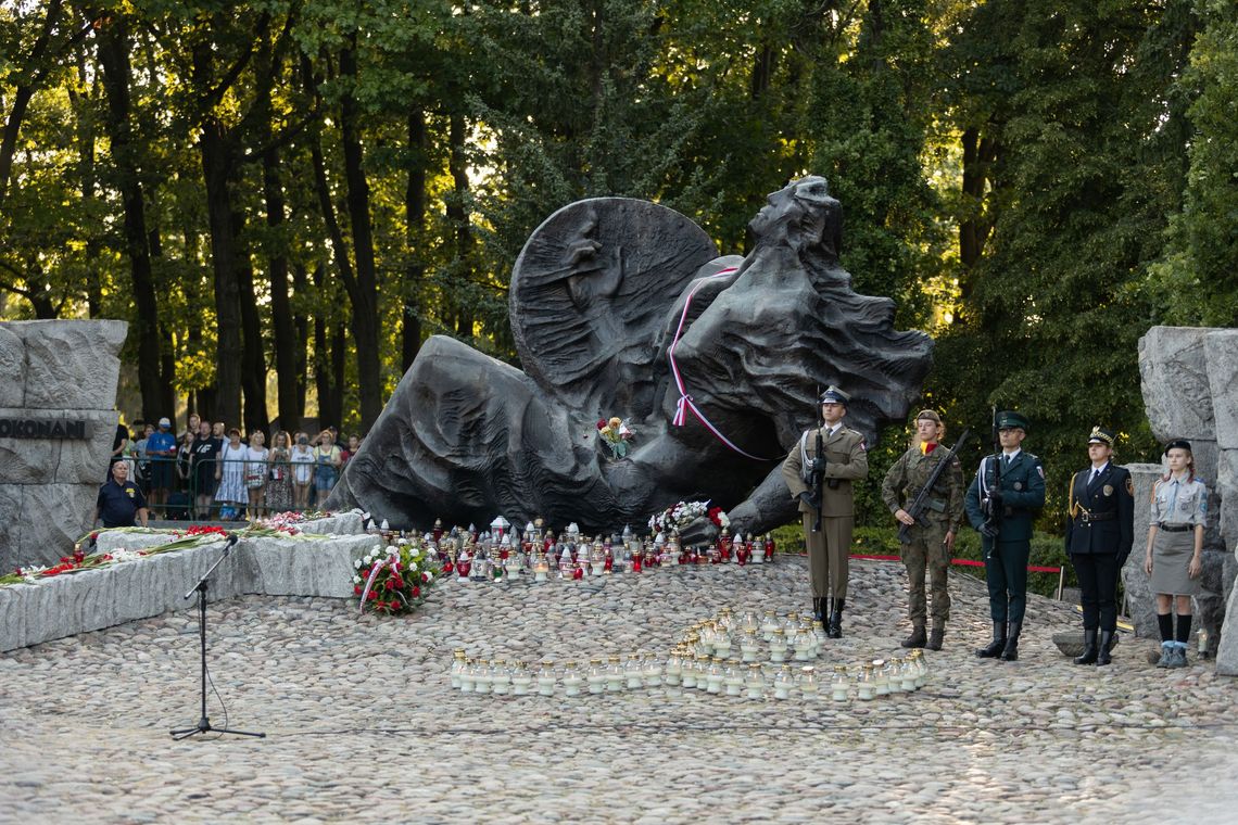 Warszawa przygotowuje się do obchodów 82. rocznicy Powstania Warszawskiego Warszawa przygotowuje się do obchodów 82. rocznicy Powstania Warszawskiego
