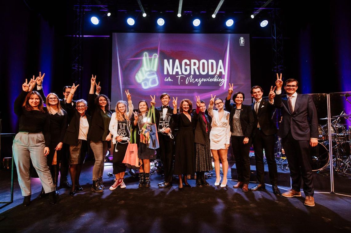 Warszawa szuka młodych społeczników. Do zdobycia nagrody o łącznej wartości 50 tys. zł. Warszawa szuka młodych społeczników. Do zdobycia nagrody o łącznej wartości 50 tys. zł.