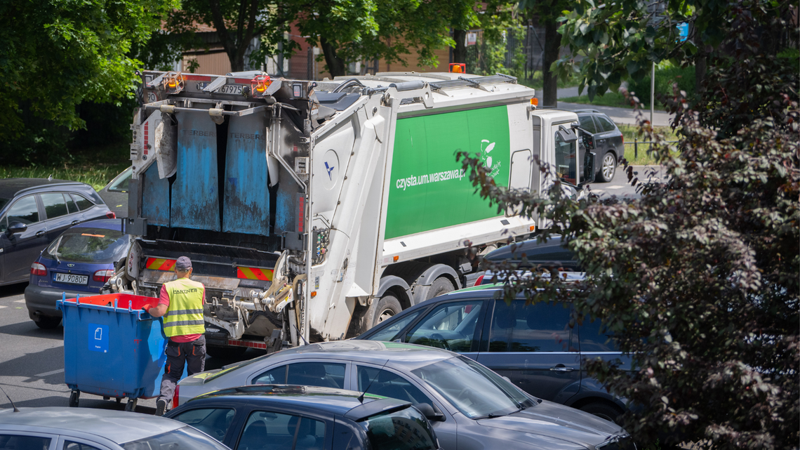 Mniej za śmieci w Warszawie. Od października obowiązują niższe rachunki