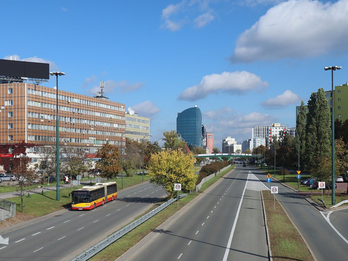 Weekendowe zamknięcie Alei Stanów Zjednoczonych. Drogowcy ułożą ostatnią warstwę asfaltu. Weekendowe zamknięcie Alei Stanów Zjednoczonych. Drogowcy ułożą ostatnią warstwę asfaltu.