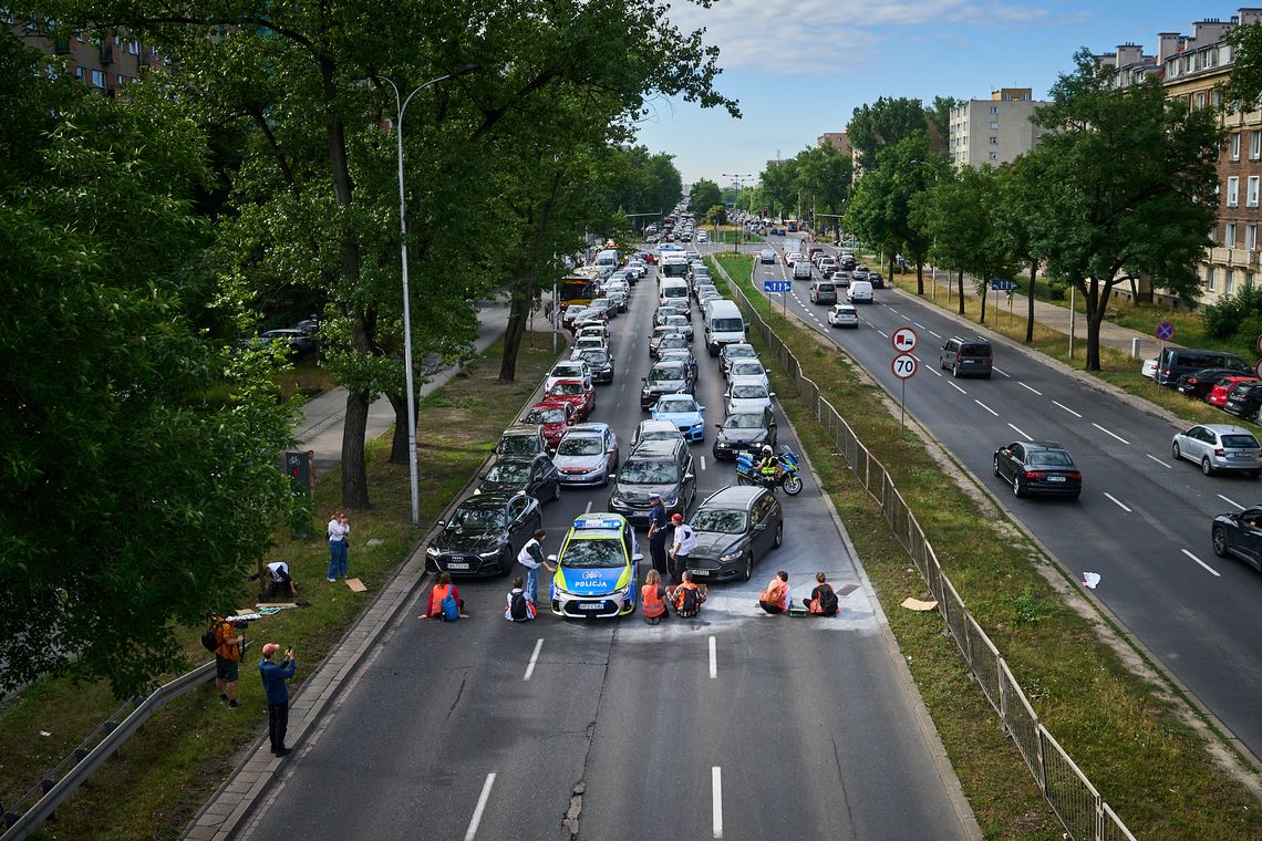 Aktywiści zablokowali w poniedziałek ul. Czerniakowską