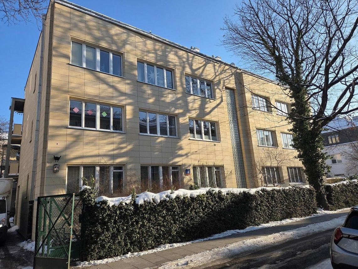 Zakończył się remont elewacji zabytkowych kamienic na warszawskiej Ochocie. Zakończył się remont elewacji zabytkowych kamienic na warszawskiej Ochocie.