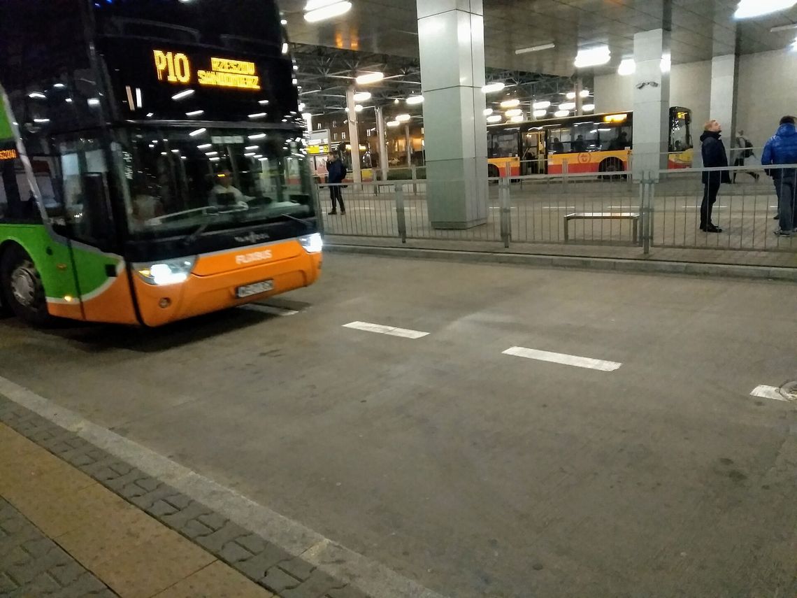 Zmiany w warszawskiej komunikacji 2 listopada. Sześć linii pojedzie inaczej.