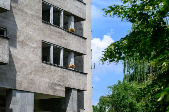 Szpiegowo przy ulicy Sobieskiego 100 w Warszawie. Szpiegowo przy ulicy Sobieskiego 100 w Warszawie.