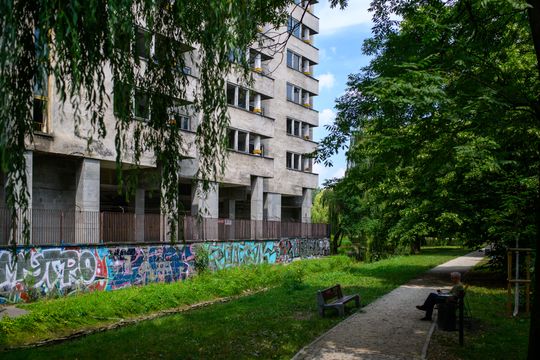 Szpiegowo przy ulicy Sobieskiego 100 w Warszawie. Szpiegowo przy ulicy Sobieskiego 100 w Warszawie.
