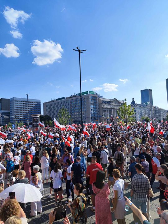 Tak warszawiacy świętuję Godzinę "W" Tak warszawiacy świętuję Godzinę "W"